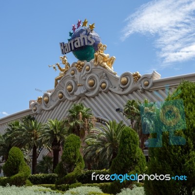 Las Vegas, Nevada/usa - August 2 : Statues Outside The Harrah's Stock Photo