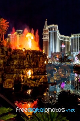 Las Vegas, Nevada/usa - August 3 : Volcano At The Mirage Hotel L… Stock Photo