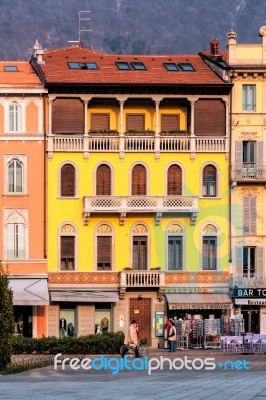 Late Afternnon Sun On A Yellow Building In Como Stock Photo