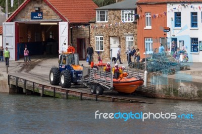 Launching The Lifeboat At Staithes Stock Photo