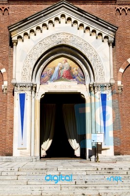 Lombardy    In  The Castellanza    Old   Church  Closed Brick T Stock Photo