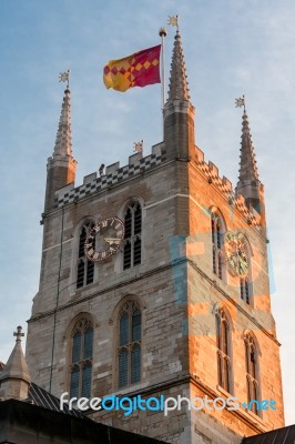 London - January 27 : Evening Sun Shining On Southwark Cathedral… Stock Photo