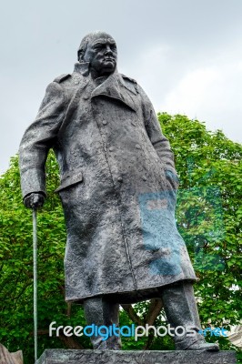 London - July 30 : Statue Of Winston Churchill In London On July… Stock Photo