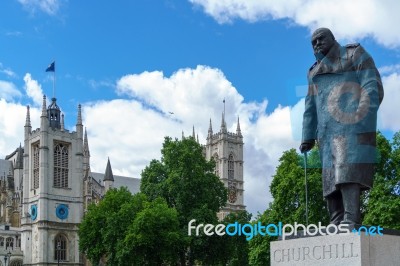 London - July 30 : Statue Of Winston Churchill In London On July… Stock Photo