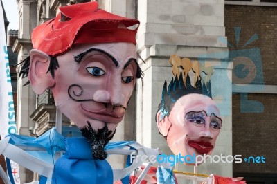 London - November 12 : Large Mannequins Or Puppets  At The Lord Stock Photo