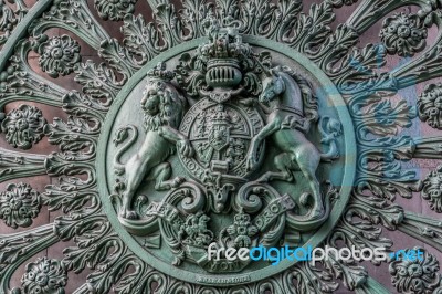 London - November 3 : Close-up Of Part Of The Gate Under The Mon… Stock Photo