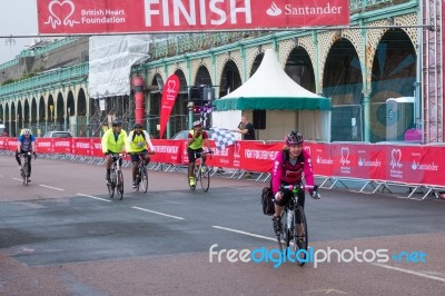 London To Brigton Cycle Ride To Raise Money For The British Hear… Stock Photo