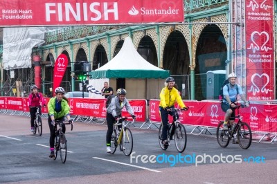 London To Brigton Cycle Ride To Raise Money For The British Hear… Stock Photo