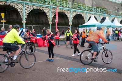 London To Brigton Cycle Ride To Raise Money For The British Hear… Stock Photo