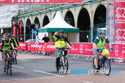 London To Brigton Cycle Ride To Raise Money For The British Hear… Stock Photo