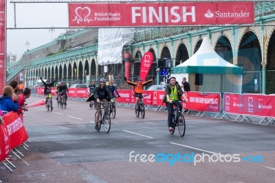 London To Brigton Cycle Ride To Raise Money For The British Hear… Stock Photo