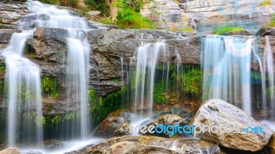 Mae Ya Waterfall With Moss And Rocks Located In Chiang Mai Stock Photo