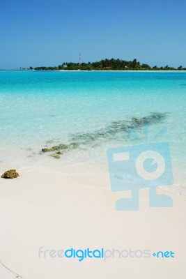 Maldives Island With Gorgeous Turquoise Water Stock Photo