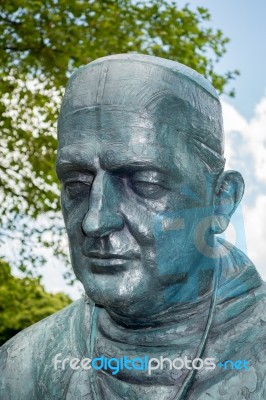 Mcindoe Memorial In East Grinstead Stock Photo