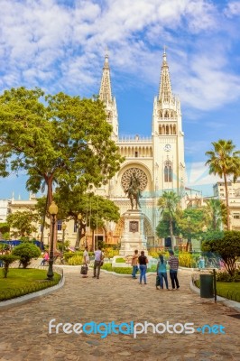 Metropolitan Cathedral Church And Simon Bolivar Statue In Guayaq… Stock Photo