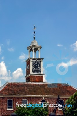 Mind The Time Clock At A School In Matfield Kent Stock Photo