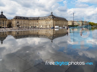 Miroir D'eau At Place De La Bourse In Bordeaux Stock Photo