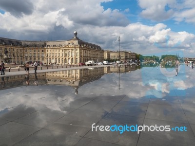 Miroir D'eau At Place De La Bourse In Bordeaux Stock Photo