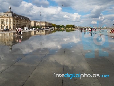 Miroir D'eau At Place De La Bourse In Bordeaux Stock Photo