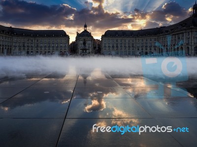 Miroir D'eau At Place De La Bourse In Bordeaux Stock Photo