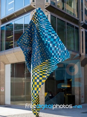 Modern Street Sculpture Near Victoria Station London Stock Photo