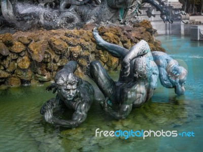 Monument To The Girondins In Place Des Quincones Bordeaux Stock Photo