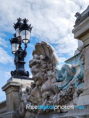 Monument To The Girondins In Place Des Quincones Bordeaux Stock Photo