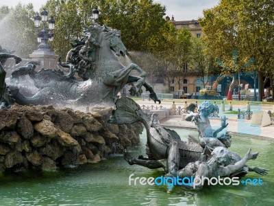 Monument To The Girondins In Place Des Quincones Bordeaux Stock Photo