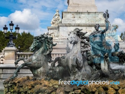 Monument To The Girondins In Place Des Quincones Bordeaux Stock Photo