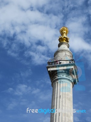 Monument To The Great Fire Of London Stock Photo