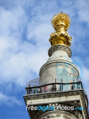 Monument To The Great Fire Of London Stock Photo