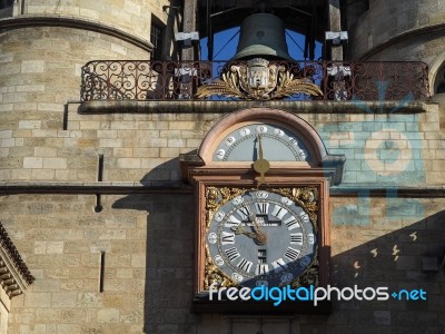 Morning Sunshine On The Gross Cloche In Bordeaux Stock Photo