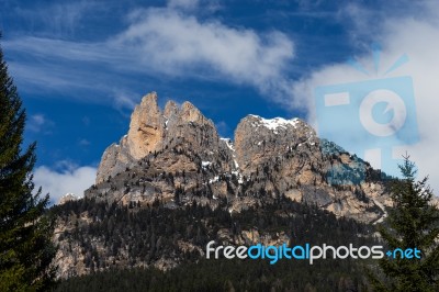 Mountains In The Valley Di Fassa Near Pozza Di Fassa Trentino It… Stock Photo