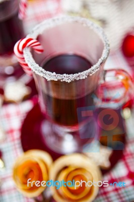 Mulled Wine With Spices And Gingerbread Cookies Stock Photo