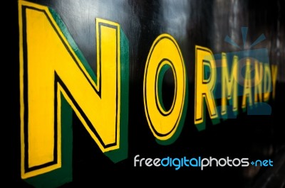 Name Of An Old Steam Train At Sheffield Park Station Stock Photo