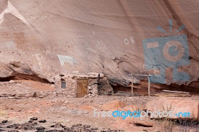 Navajo Indian Paintings And Dwelling Stock Photo