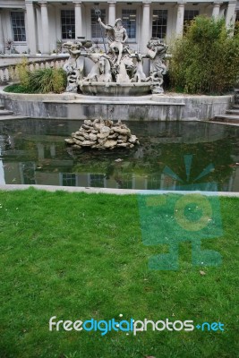 Neptune Fountain In Cheltenham Stock Photo