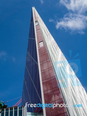 New Building Next To Victoria Station Stock Photo