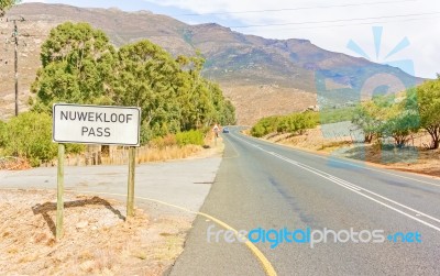 Nuwekloof Pass In Western Cape, South Africa Stock Photo