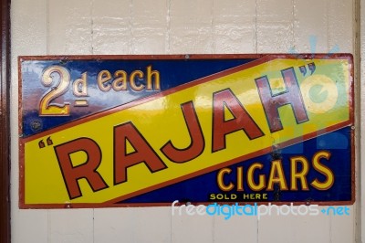 Old Advertising Sign At Sheffield Park Station Stock Photo