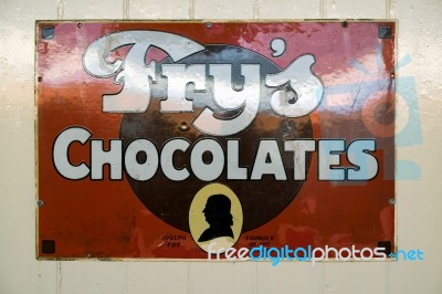 Old Advertising Sign At Sheffield Park Station Stock Photo