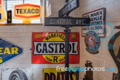 Old Motoring Signs In The Motor Museum At Bourton-on-the-water Stock Photo