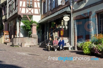 Old Women Enjoying The Sunshine In Riquewihr In Haut-rhin Alsace… Stock Photo