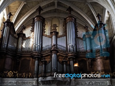 Organ In The Cathedral Of St Andrew In Bordeaux Stock Photo