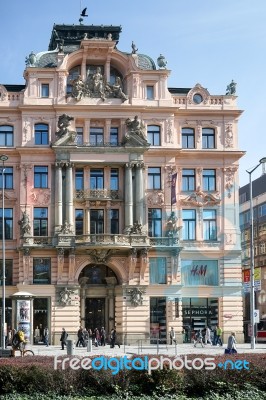 Ornate Apartment Block And Shops Adjacent To Wenceslas Square In… Stock Photo