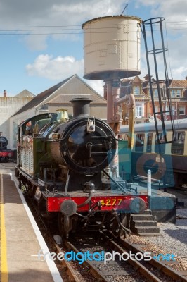 Paignton Devon/uk - July 28 : 4277 Br Steam Locomotive Gwr 4200 Stock Photo