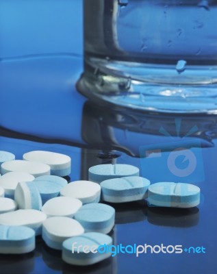 Paracetamol And Water Stock Photo