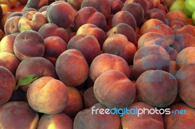 Peaches At The Food Market Stock Photo