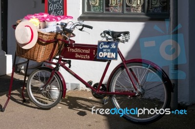 Penarth Wales Uk March 2014 - View Of An Old Tradesman Bicycle O… Stock Photo