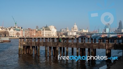 People On A Jetty On The Southbank Of The Thames Stock Photo